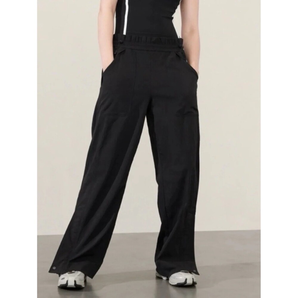 Athleta High Rise Trekkie Parachute Pant Size 10 Black Hiking Trail Ripstop
